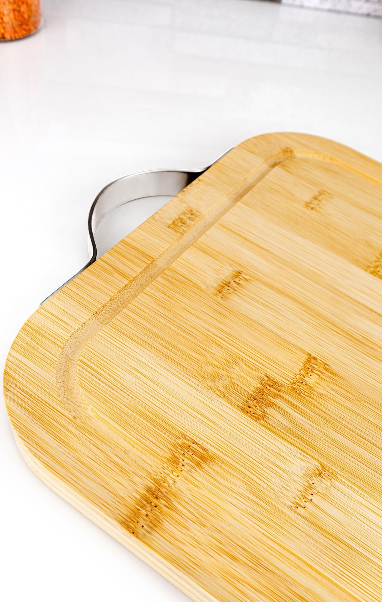 Zoe  Çelik Kulplu Kesme Tahtası